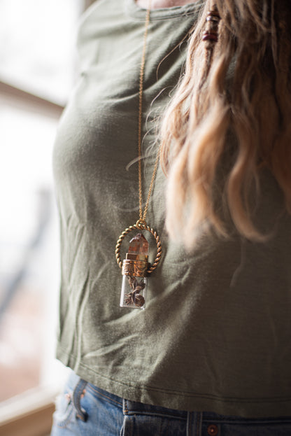 Large Quartz Forager Necklace