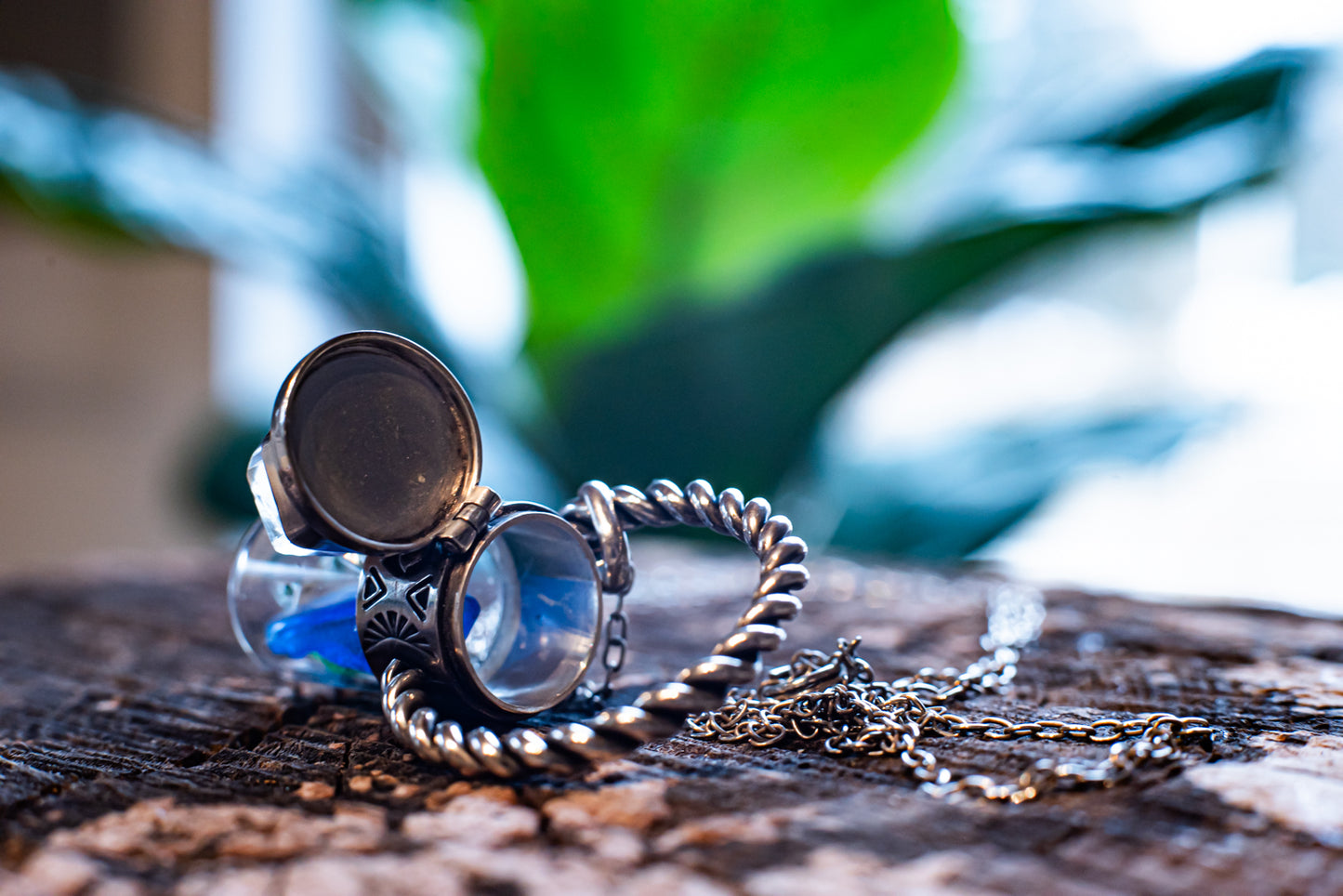 Quartz Forager Necklace